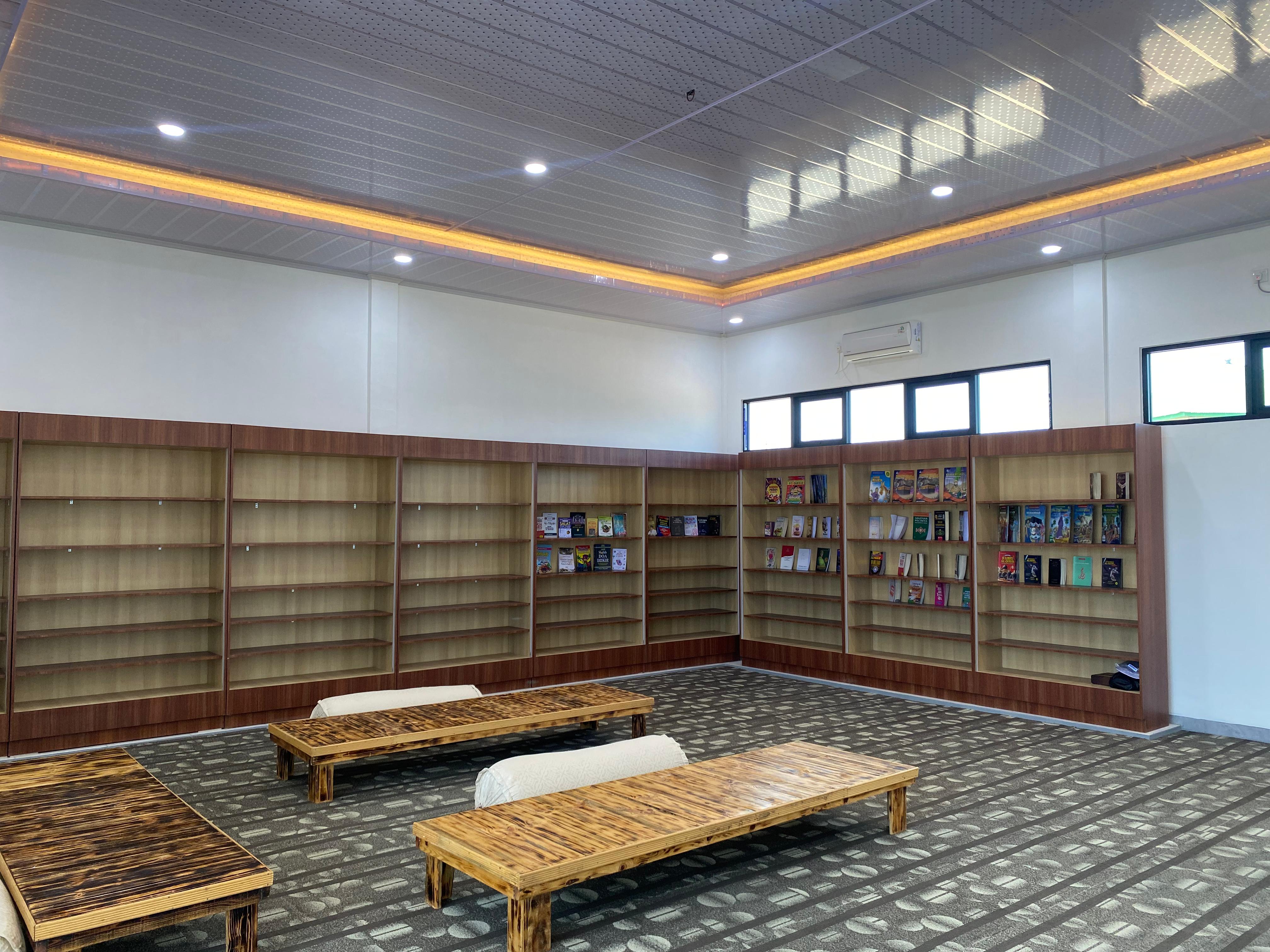 Fasilitas Library SMPIQu Al-Bahjah Al-Maunah